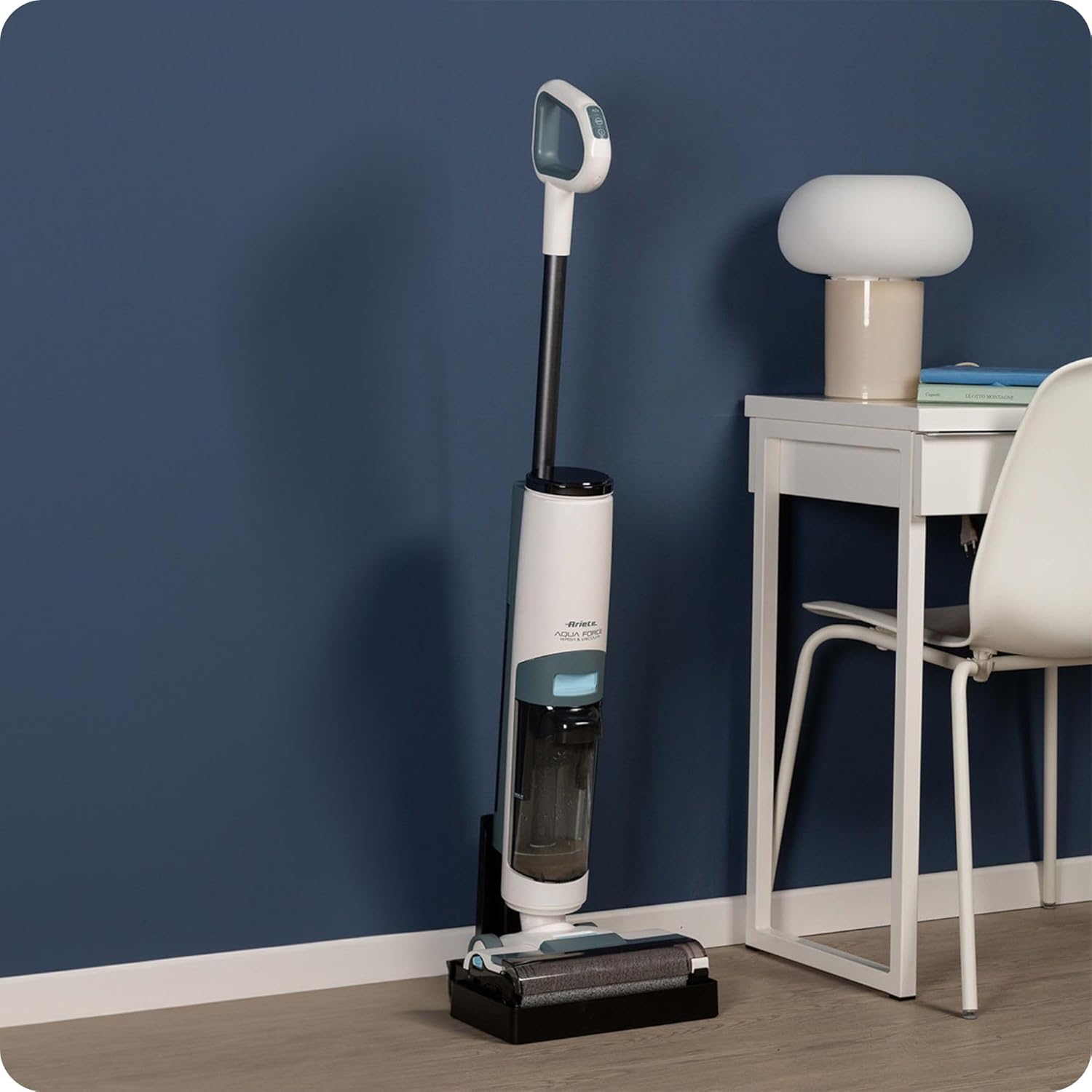 2483 Aqua Force Wash & Vacuum, Aspirapolvere Intelligente, Lavapavimenti Cordless, Senza Fili, Aspira E Lava, Peli Animali, Sporco Liquido E Secco, Capacità 700Ml, Accessori Inclusi